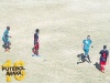 Com um gol em cada tempo, Vila vence e elimina Malvinas