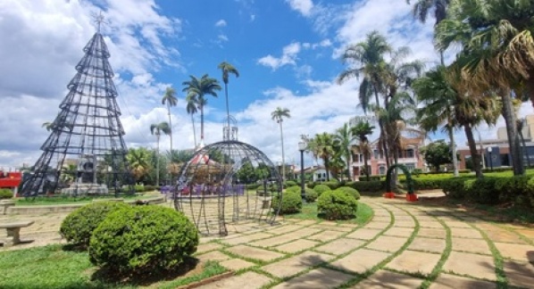 Iluminação natalina de Araxá 2025