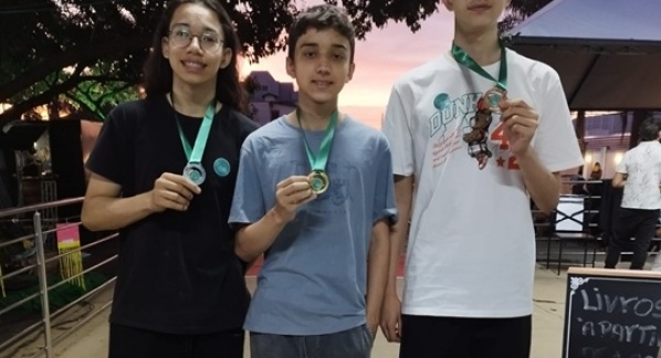Edgard e Theo são campeões da Copa de Xadrez do Cerrado 2025